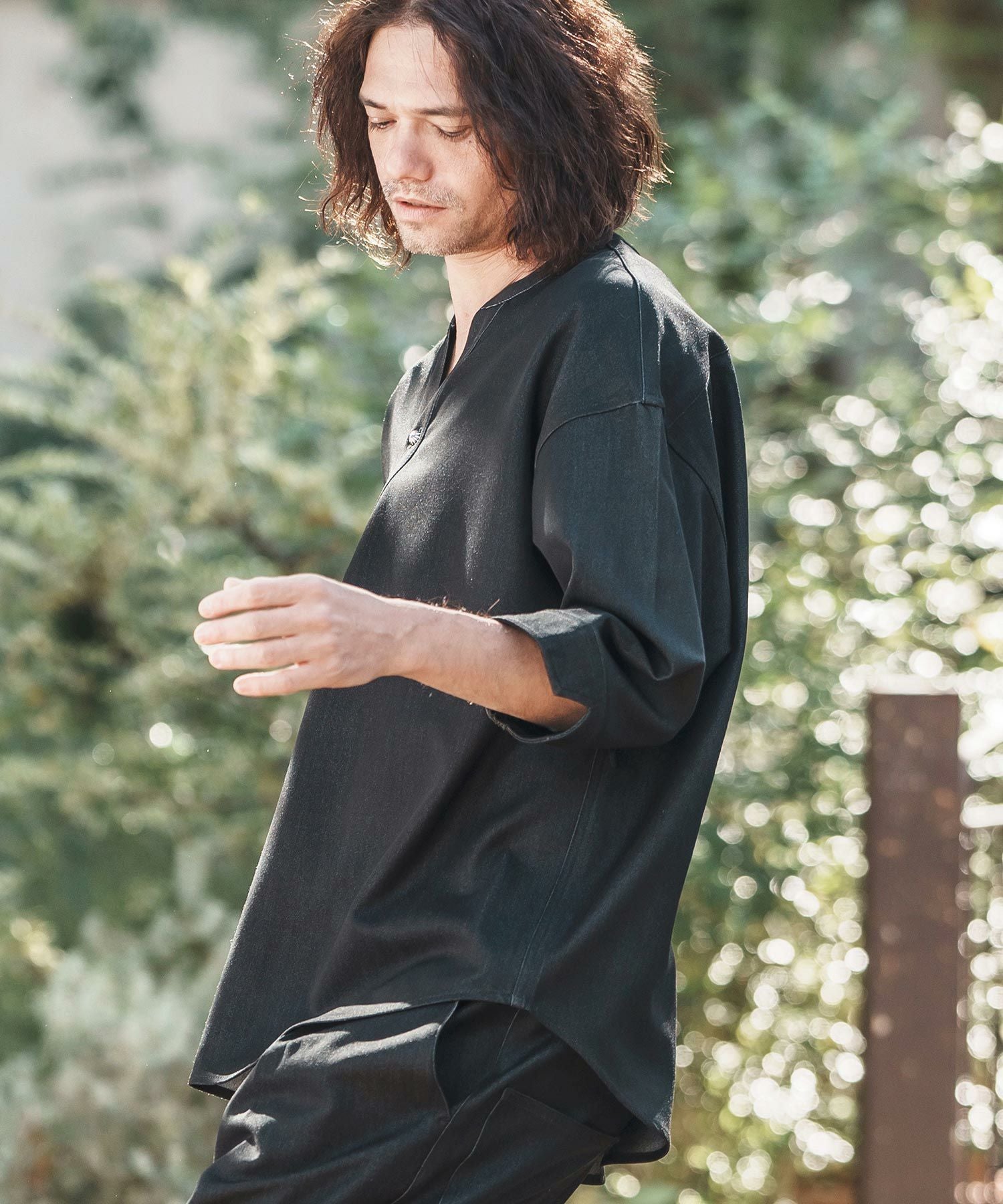 30%OFF【CAMBIO(カンビオ)】Denim Like Drape Henley Neck Concho