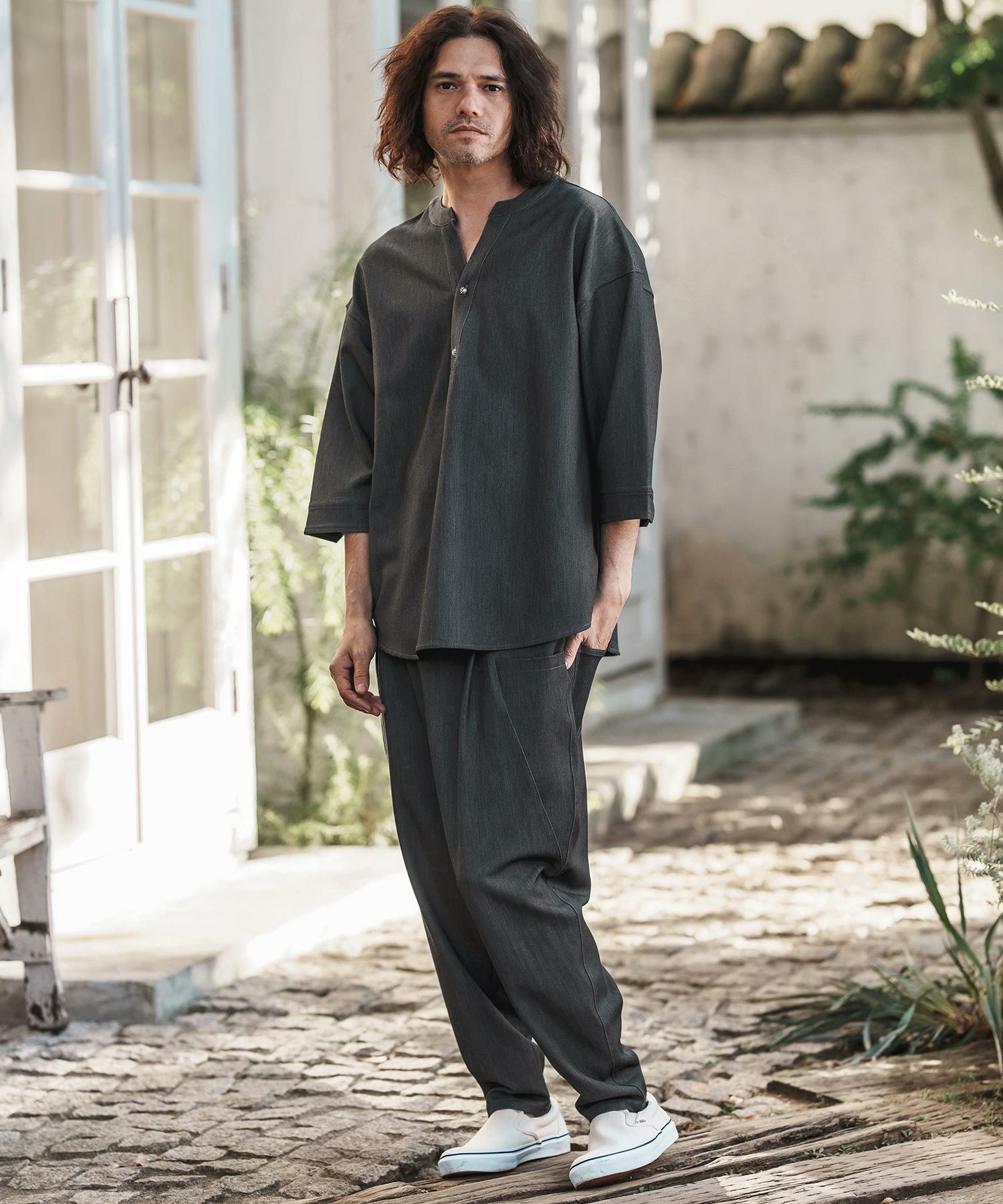 CAMBIO(カンビオ)】Denim Like Drape Henley Neck Concho Button 3-4