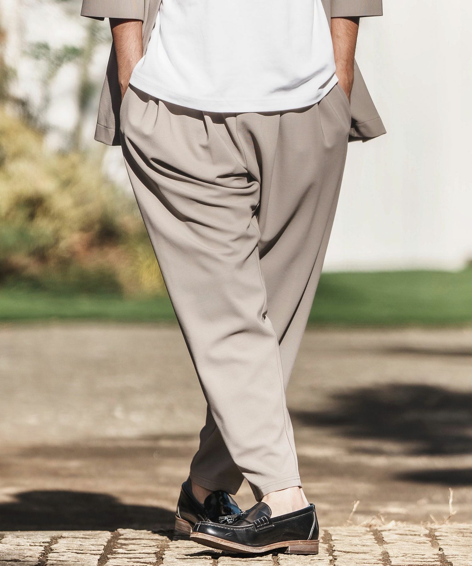 CAMBIO(カンビオ)】Ripple Cut sew Relax Tapered Pants イージー