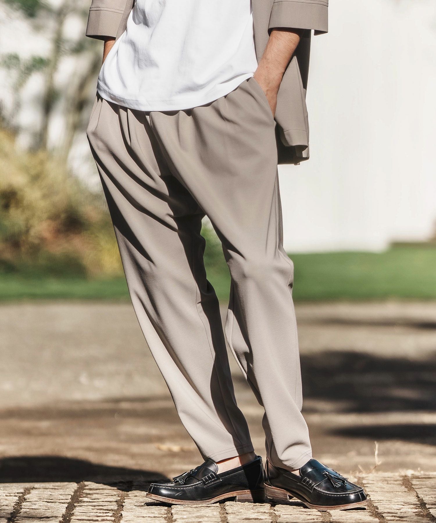 CAMBIO(カンビオ)】Ripple Cut sew Relax Tapered Pants イージー