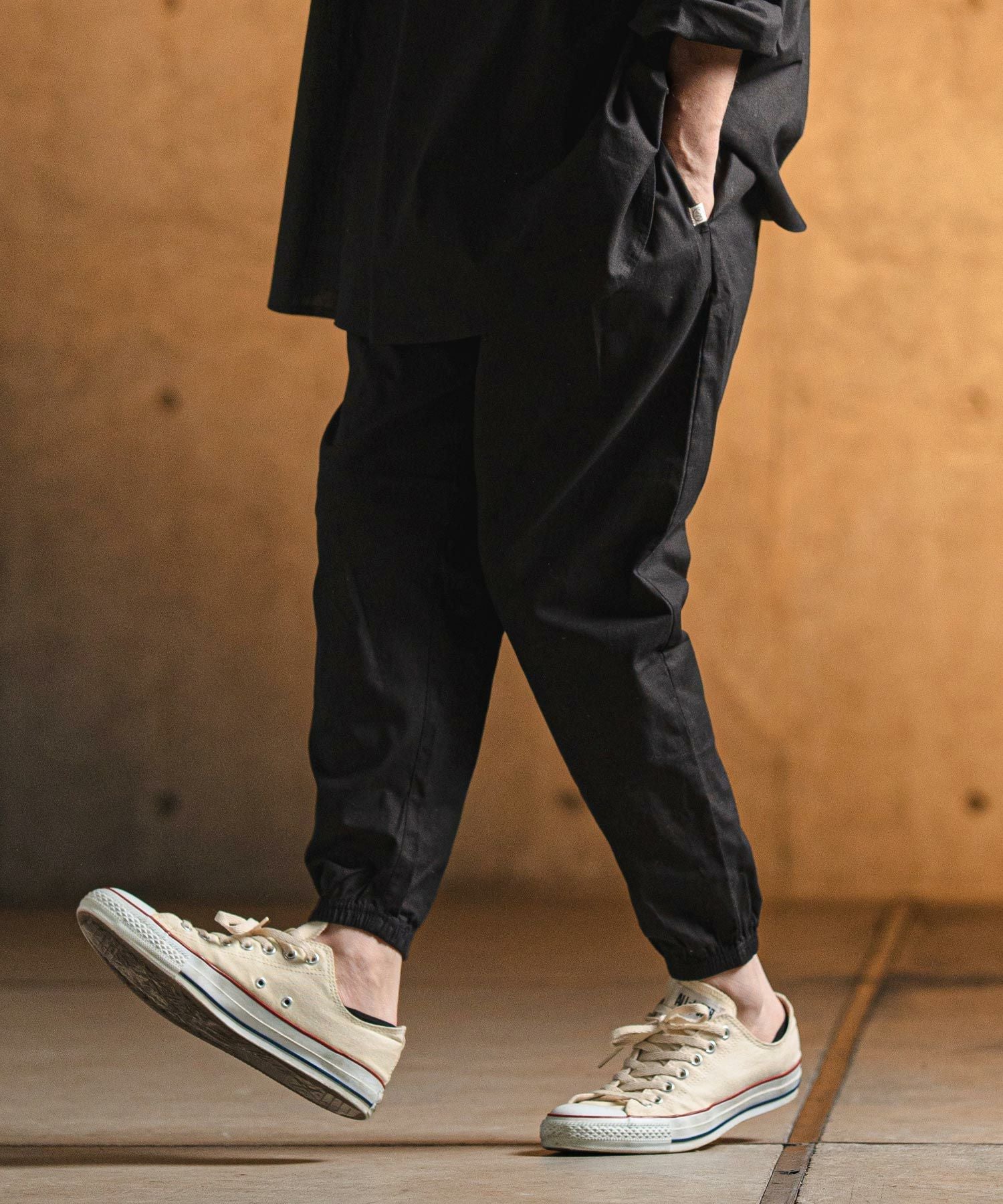 GLIMCLAP(グリムクラップ)】 Balloon silhouette jogger pants