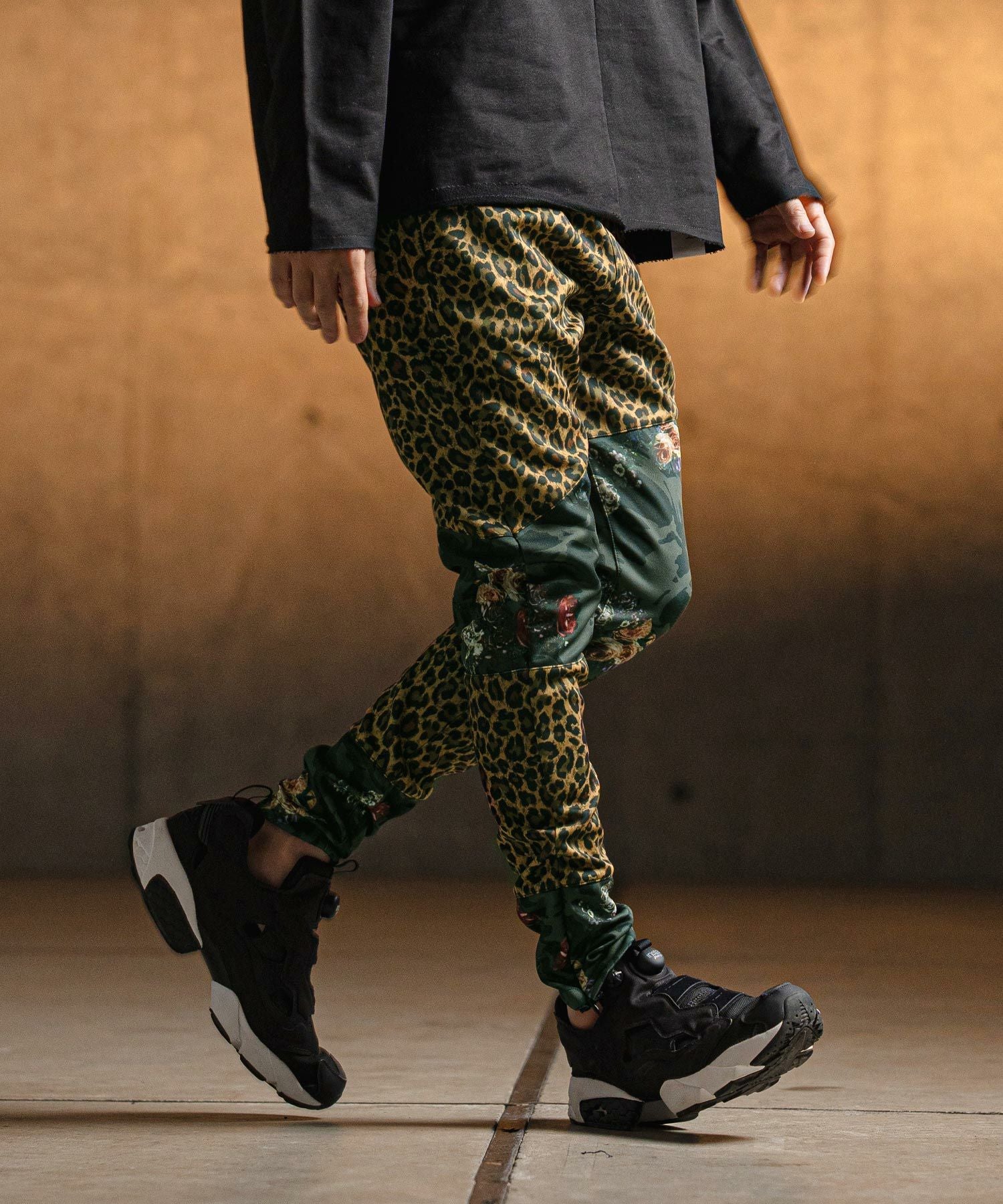 GLIMCLAP(グリムクラップ)】Tight fit track pants-Ver. color pattern