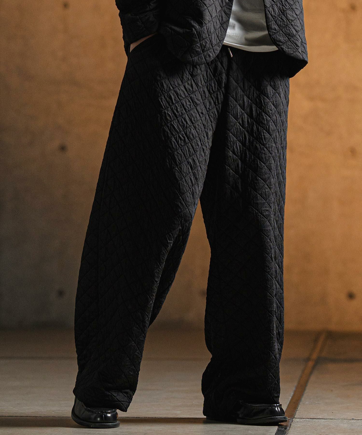 GLIMCLAP(グリムクラップ)】 Quilted fabric cut sew pants 