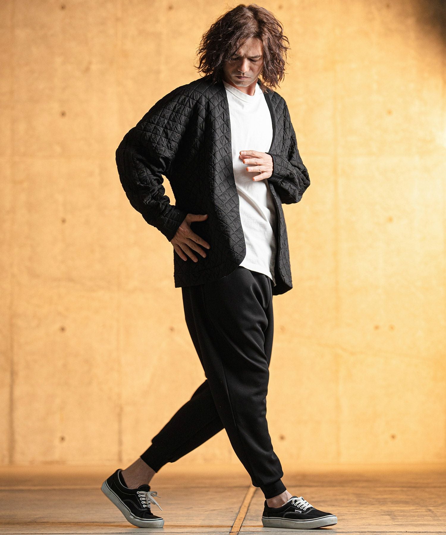GLIMCLAP(グリムクラップ)】 Quilted fabric collarless jacket