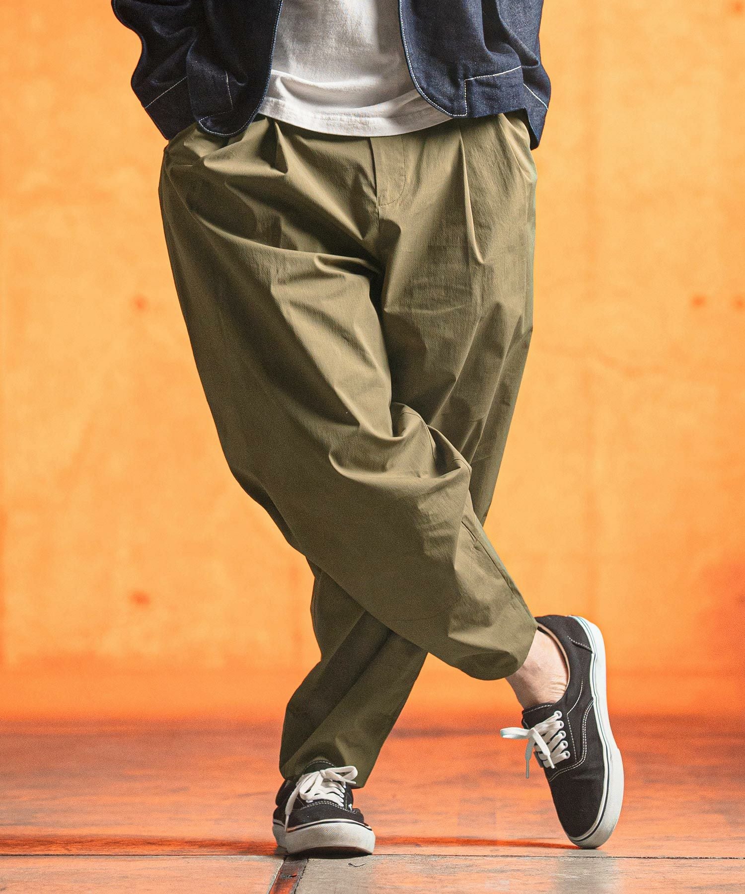 GLIMCLAP(グリムクラップ)】C-N-PU fabric balloon silhouette pants