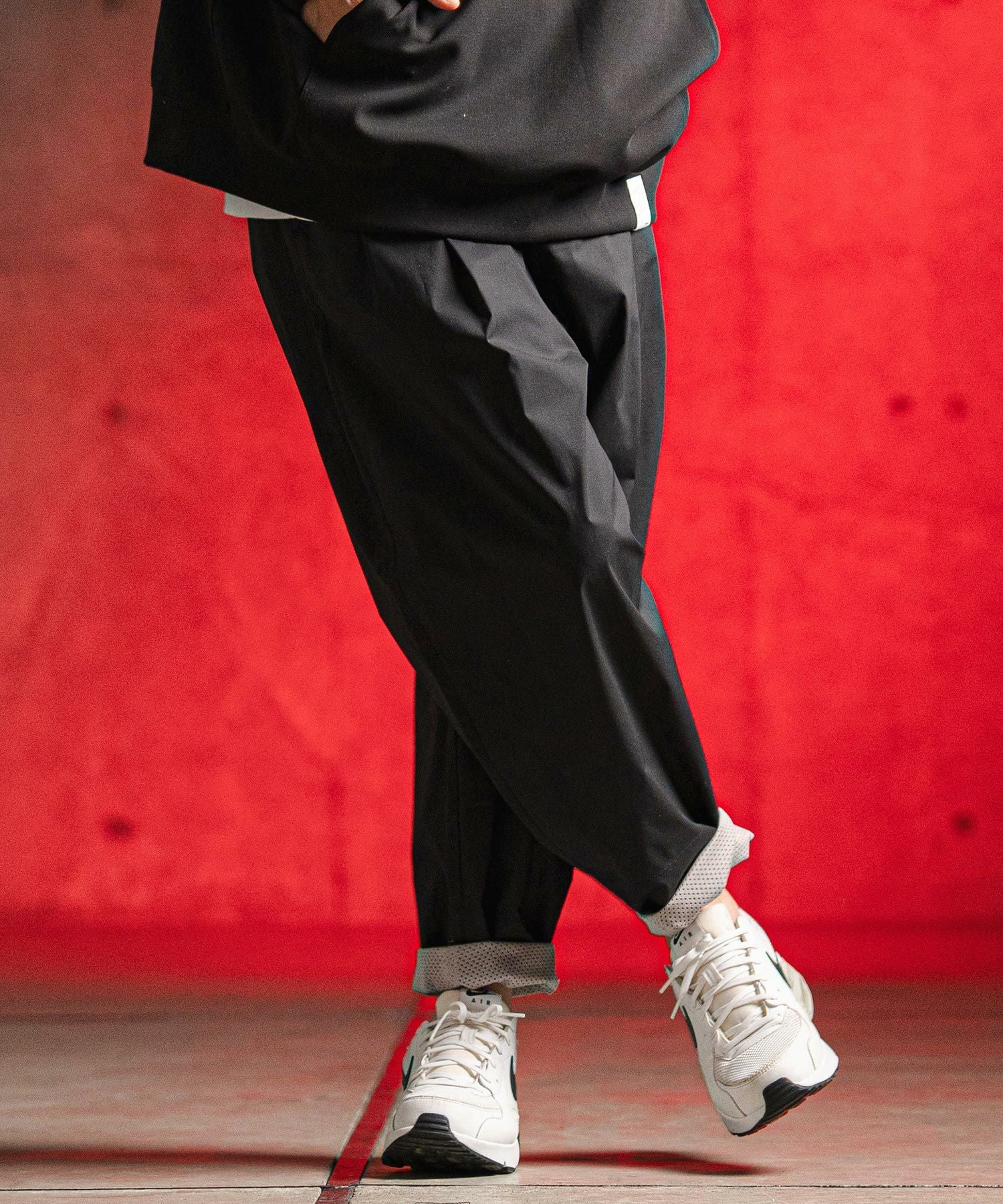 GLIMCLAP(グリムクラップ)】C-N-PU fabric balloon silhouette pants