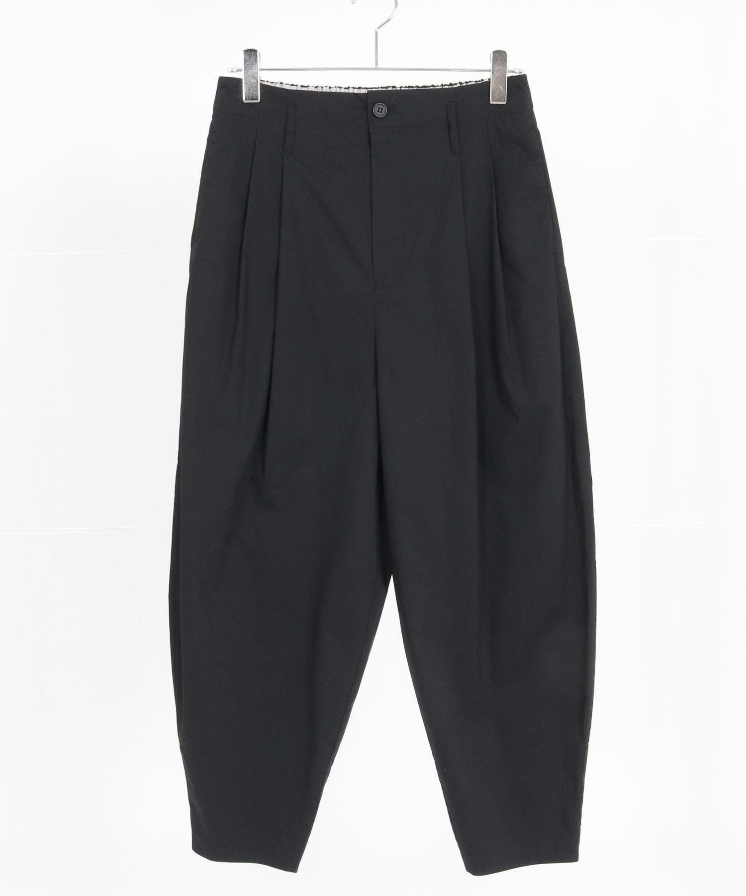 GLIM CLAP Raised & elastic fabricバルーンパンツ GLIMCLAP(グリムクラップ)】C-N-PU fabric balloon silhouette pants