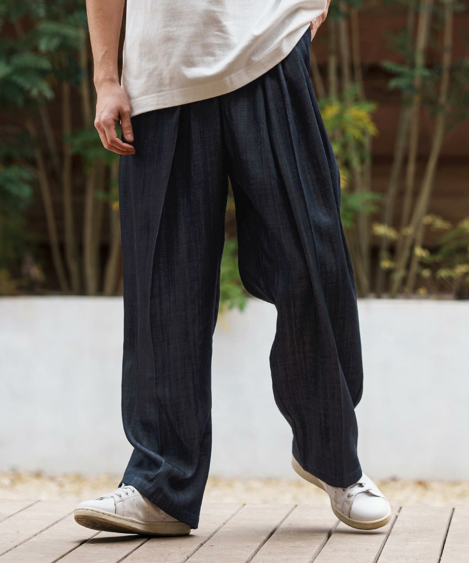 30%OFF【CAMBIO(カンビオ)】Silky Denim Two Tuck Wide Straight Pants