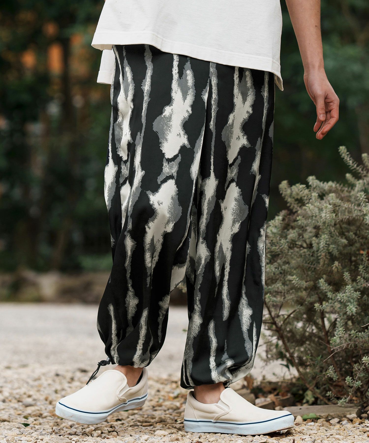 30%OFF【CAMBIO(カンビオ)】総柄パラシュートパンツ(CMB-R0153