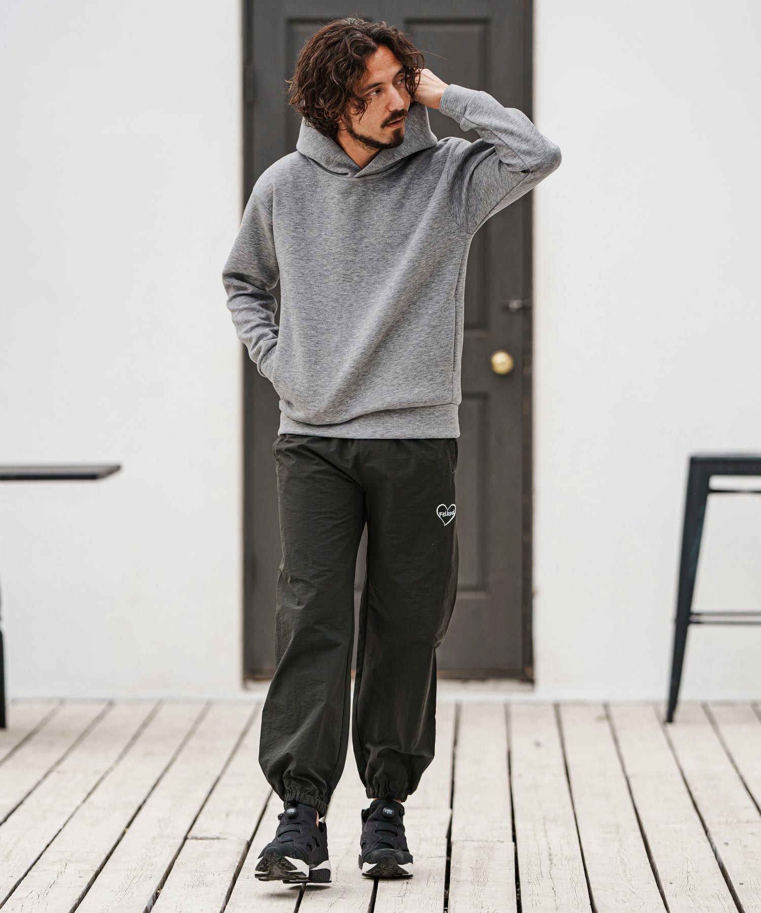50%OFF【felkod(フィルコッド)】Embroidery Cardboard Knit Parka