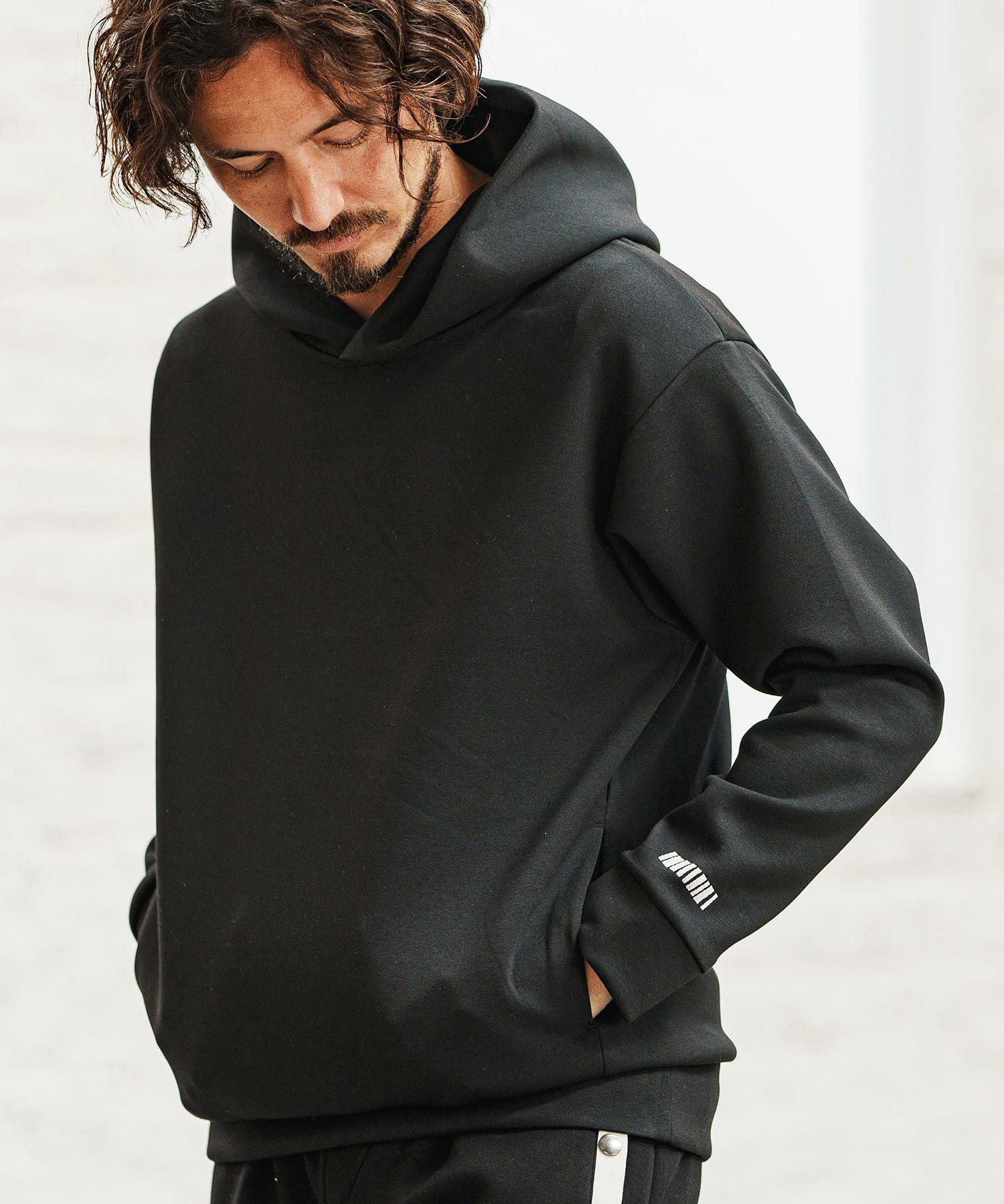 felkod(フィルコッド)】Embroidery Cardboard Knit Parka パーカー