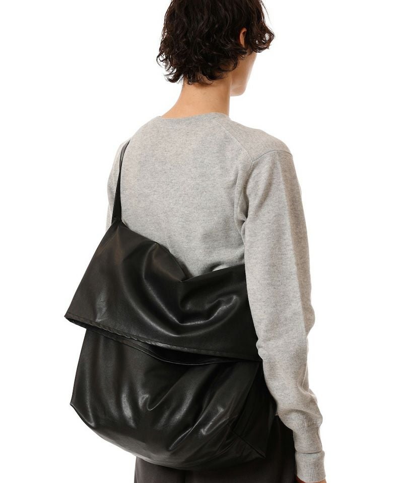 ATTACHMENT(アタッチメント)】SYNTHETIC LEATHER SHOULDER BAG 