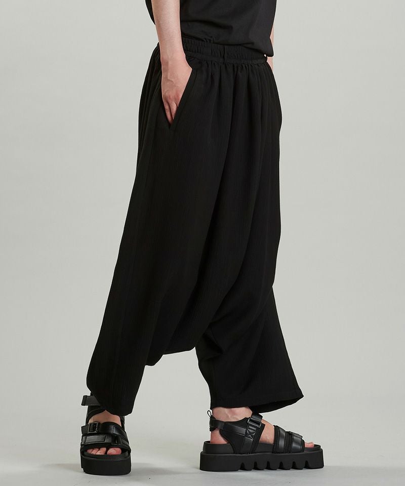 ノーアイディー　NO ID ブラック サルエルパンツ 新品タグ付き NO ID.（ノーアイディー） ジーンズ 「NO ID.」Easy Sarouel Tapered