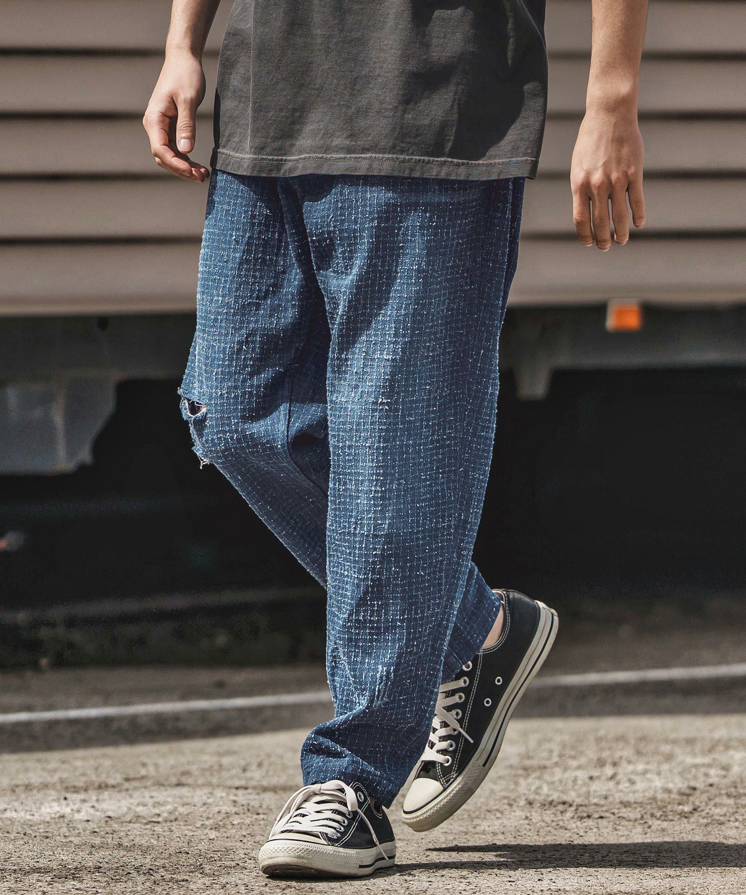 50%OFF【CAMBIO(カンビオ)】ダメージ加工JQDデニムテーパードパンツ