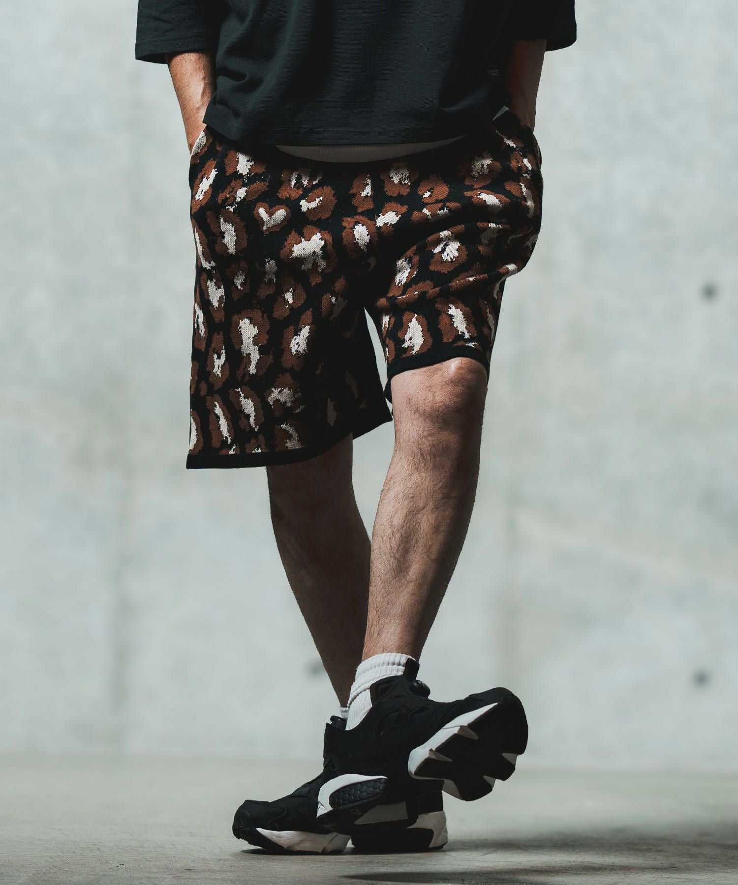 GLIMCLAP(グリムクラップ)】 Synthetic leather shorts ショートパンツ