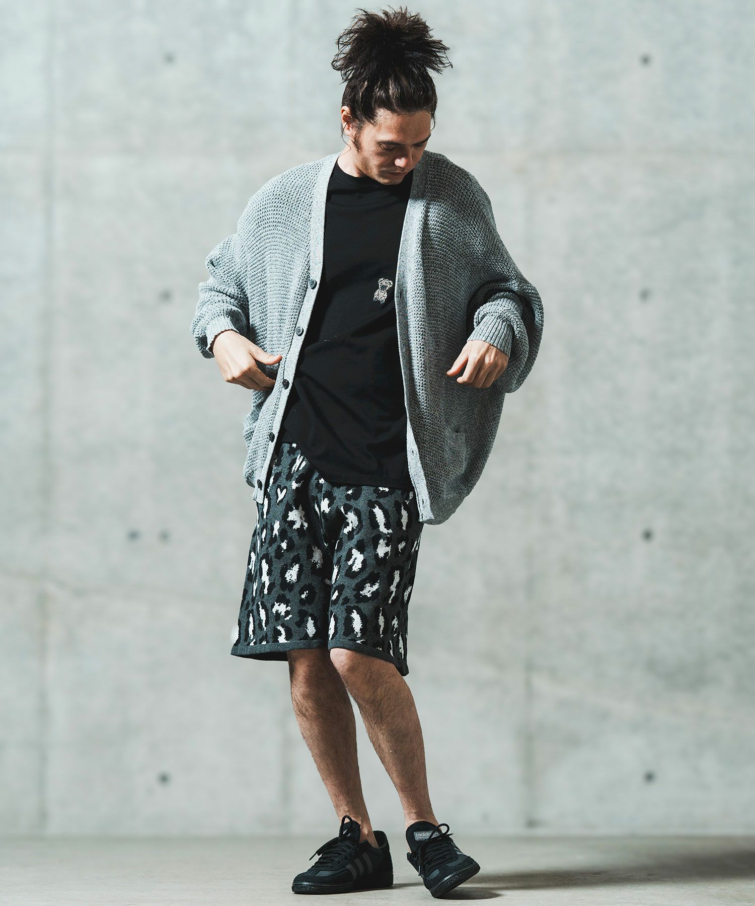 50%OFF【GLIMCLAP(グリムクラップ)】Dotted with embroidery T-shirt T