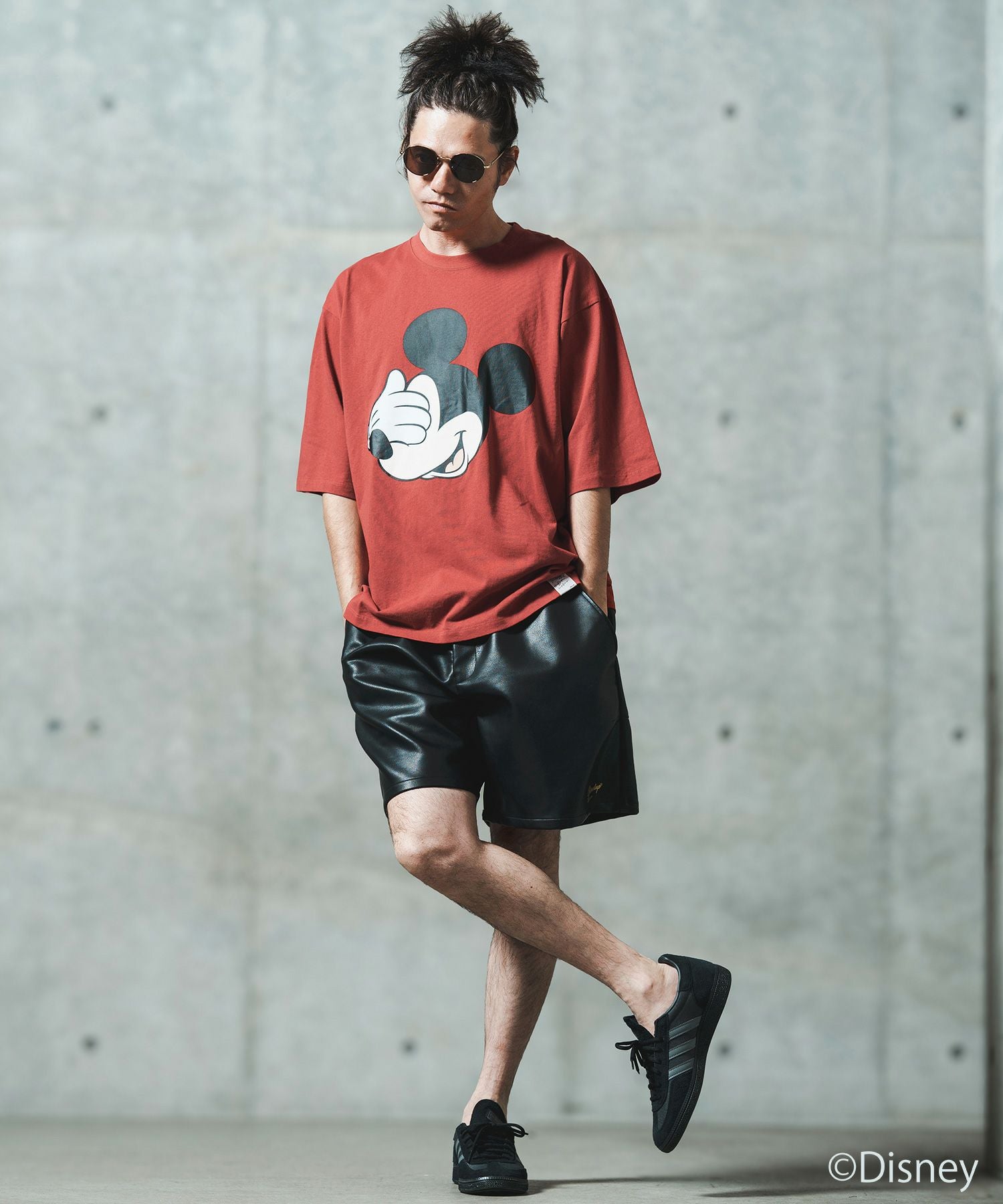 【新品】GLIMCLAP グリムクラップ ミッキープリントTシャツ M 30%OFF【GLIMCLAP(グリムクラップ)】Printed T-shirtr-Mickey Mouse