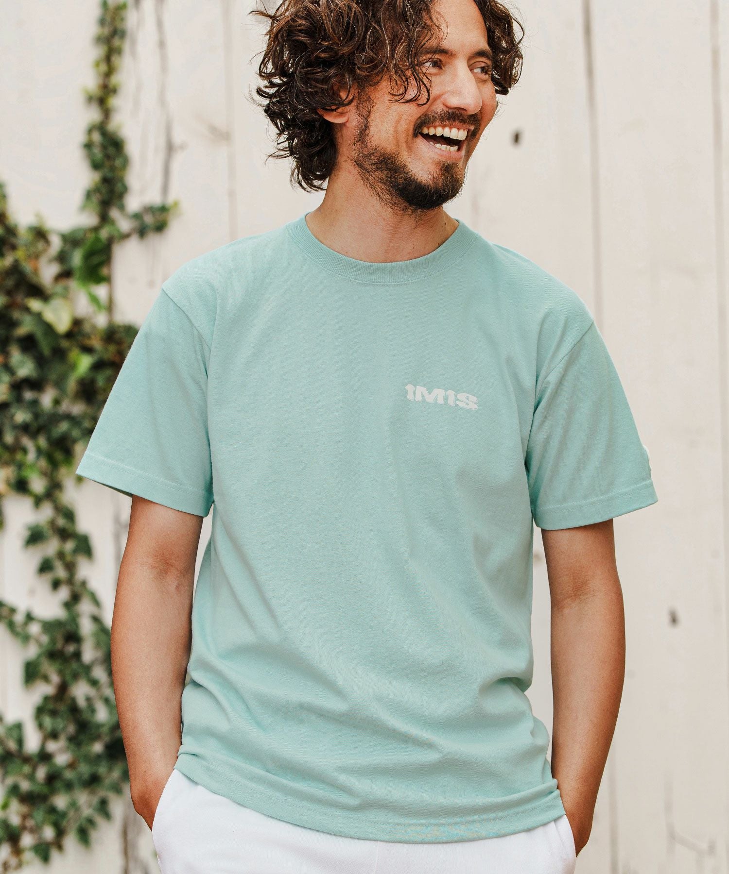 1minute 1second(ワンミニットワンセカンド)】Small bold print T