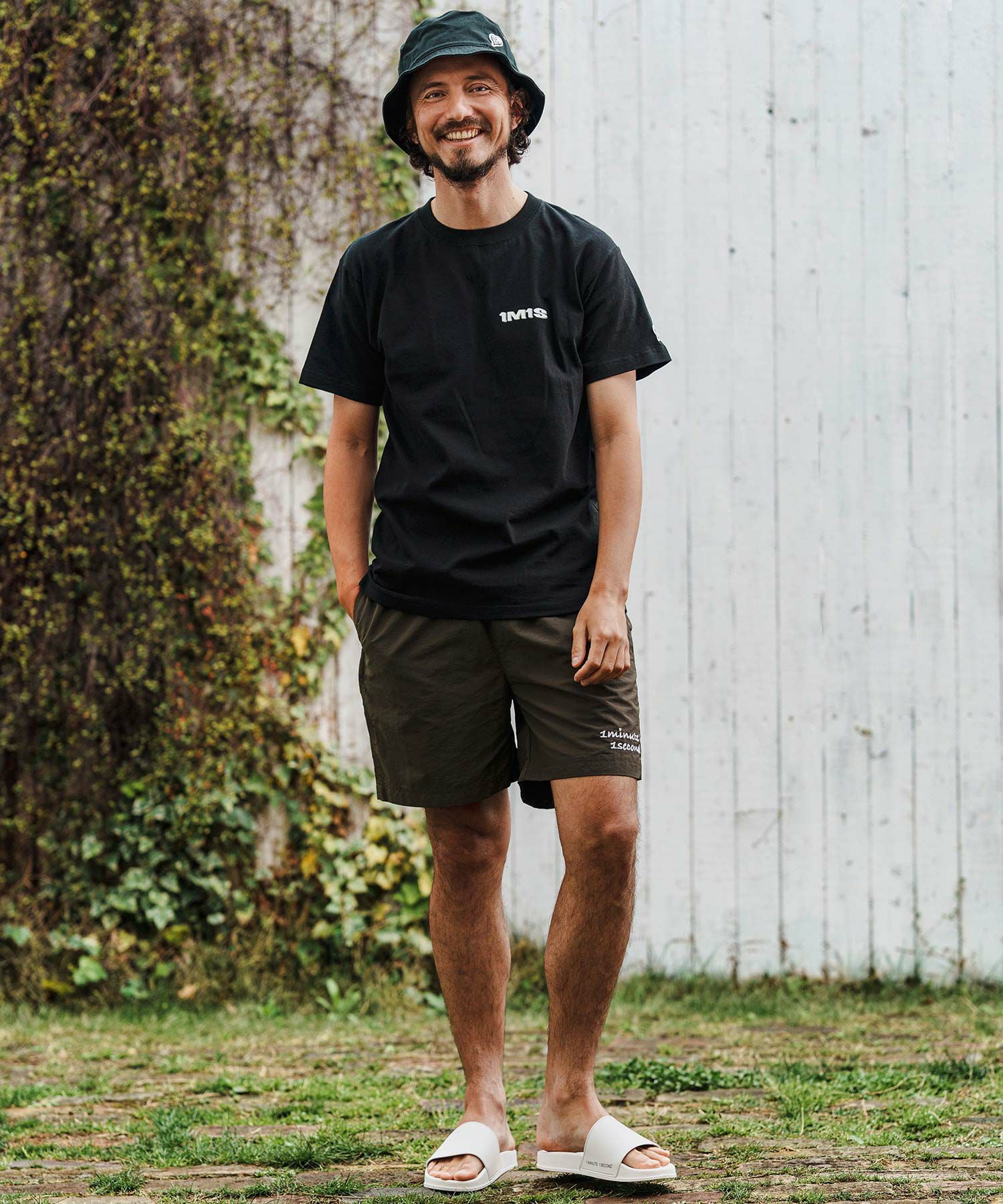 1minute 1second(ワンミニットワンセカンド)】Small bold print T