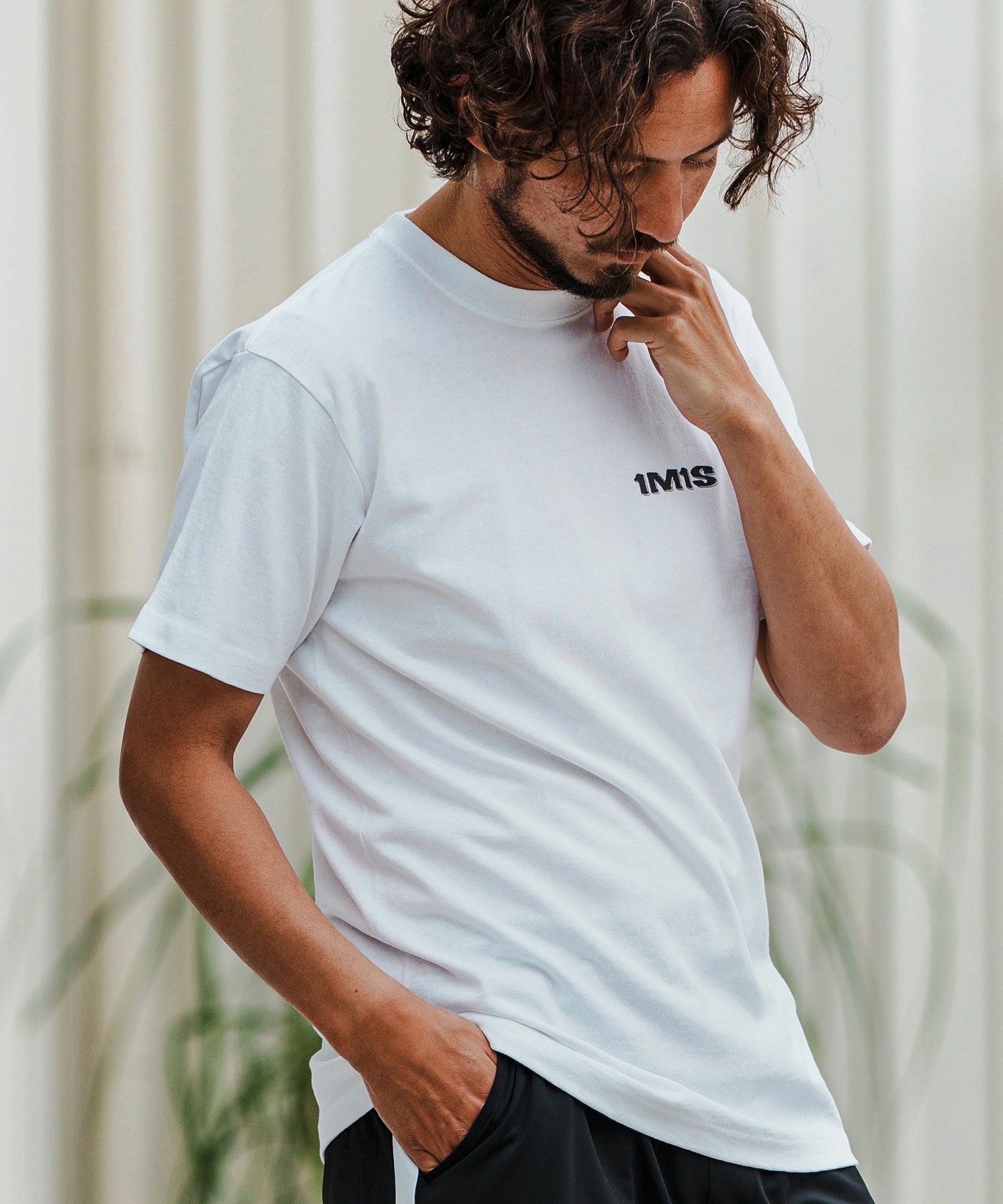1minute 1second(ワンミニットワンセカンド)】Small bold print T