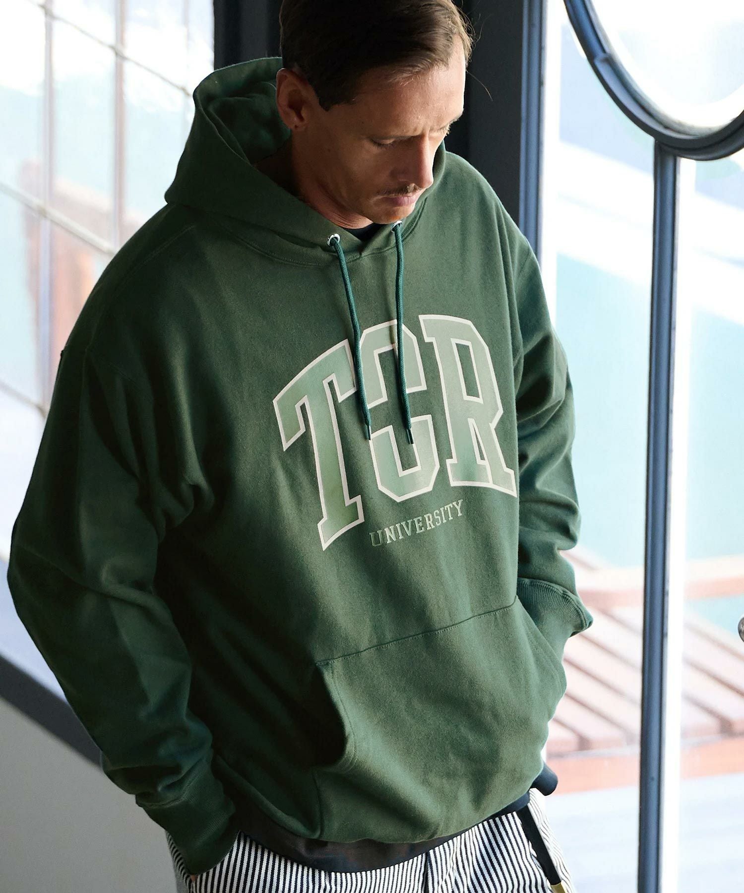 60%OFF【THEOREM(セオレム)】Printed Pigment Sweat（Vitruvianus
