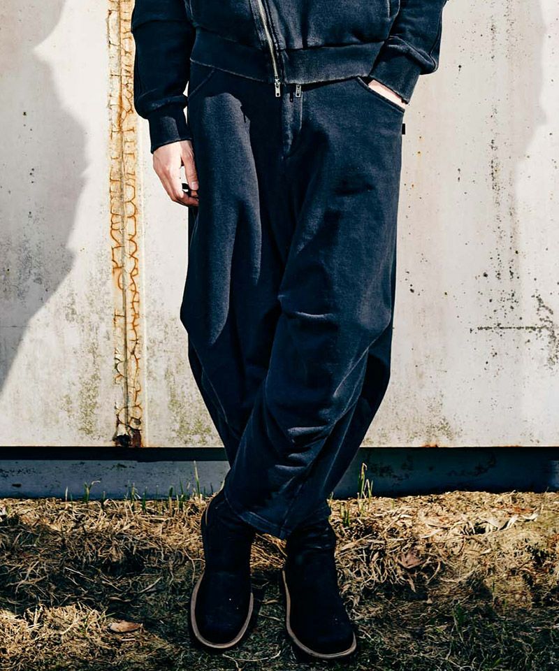 glamb(グラム)】Distorted Tuck Pants ディストーテッドタックパンツ