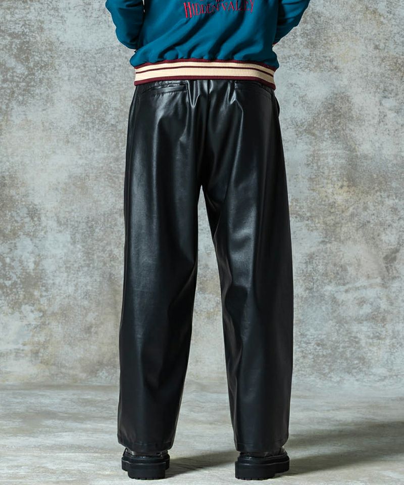 glamb(グラム)】Synth Leather Baggy Slacks シンセレザーバギー
