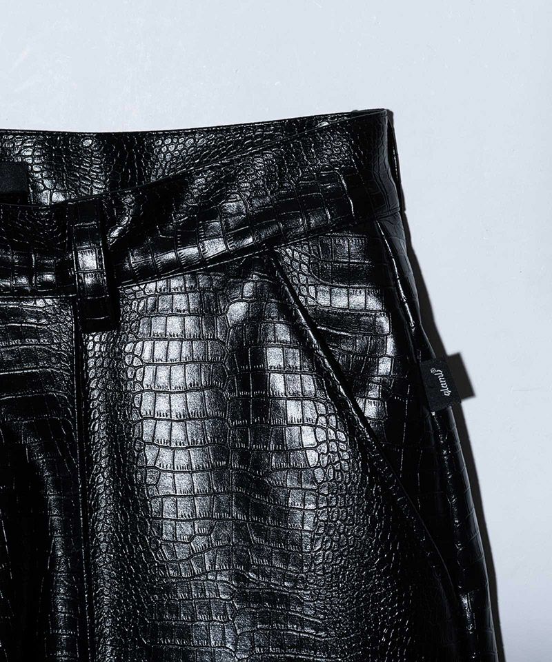 glamb(グラム)】Synth Leather Baggy Slacks シンセレザーバギー