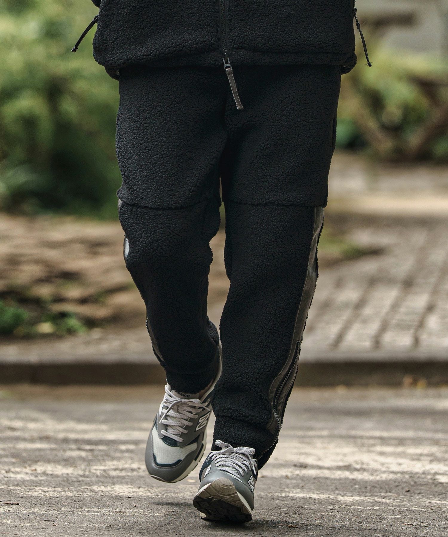 CAMBIO(カンビオ)】Sheep Like Boa Synthetic Leather Side Zip Jogger