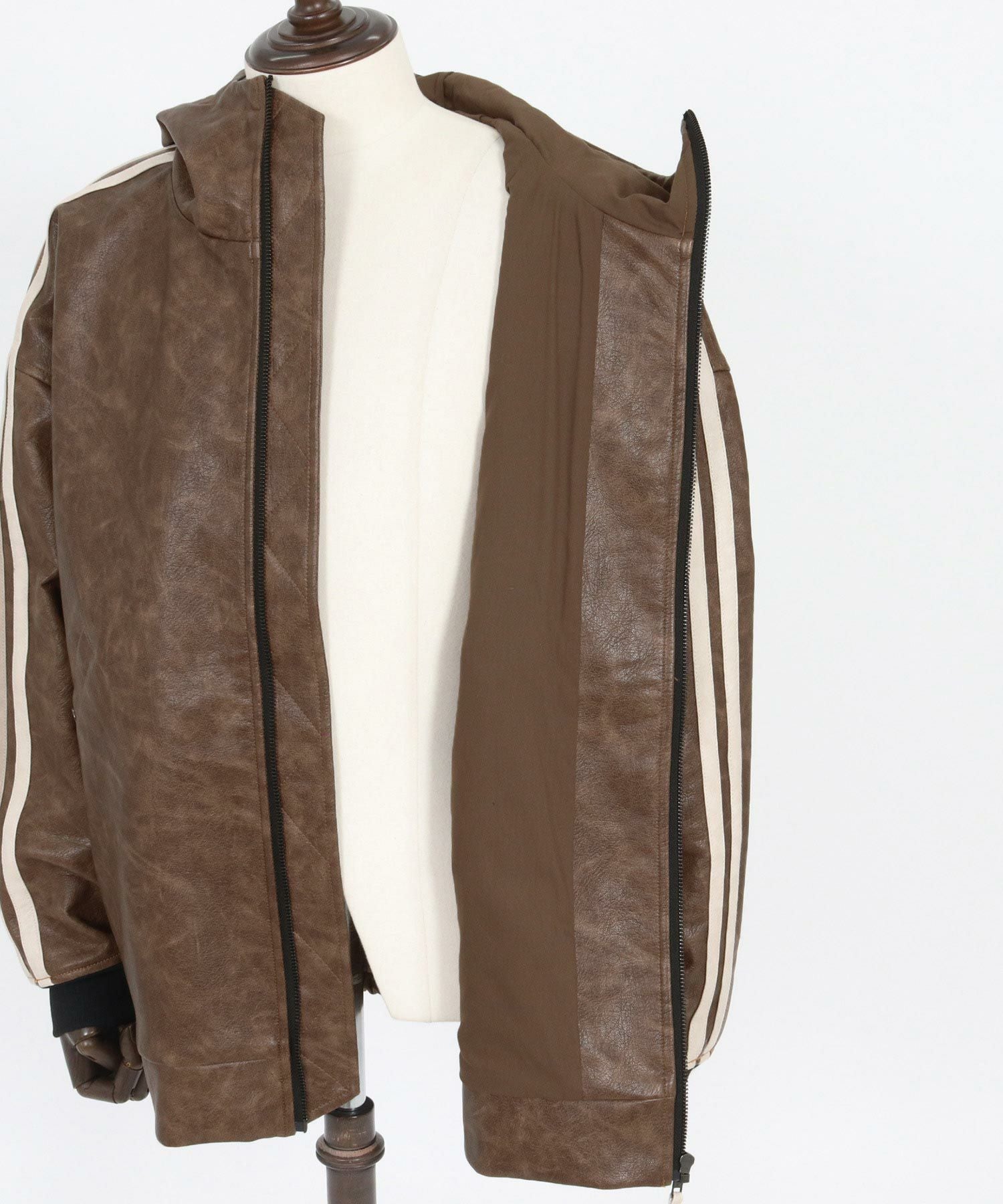CAMBIO(カンビオ)】Vintage Like Synthetic Leather Volume Neck Short