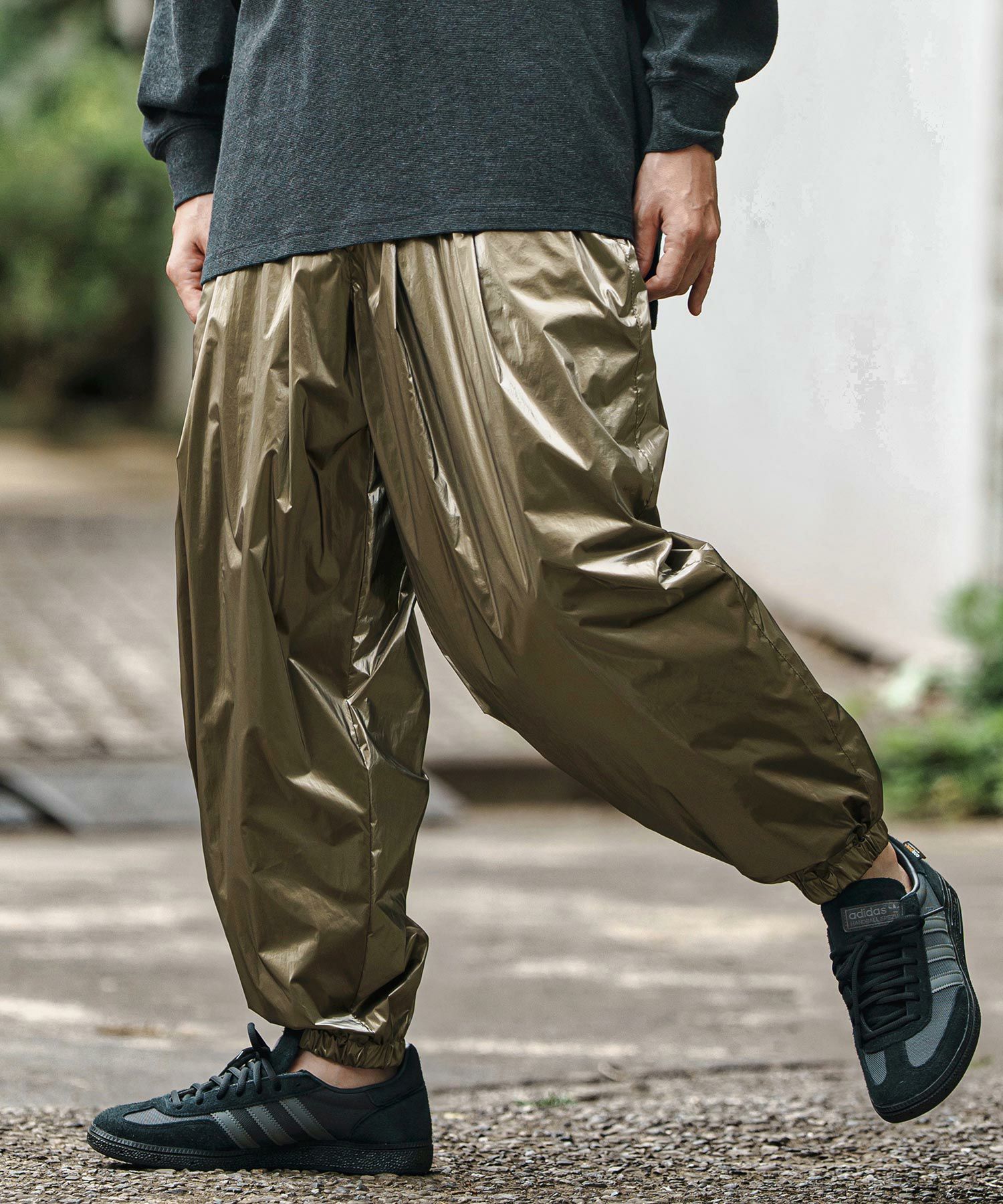 CAMBIO(カンビオ)】Metallic Coating Jogger Pants ジョガーパンツ(MIU