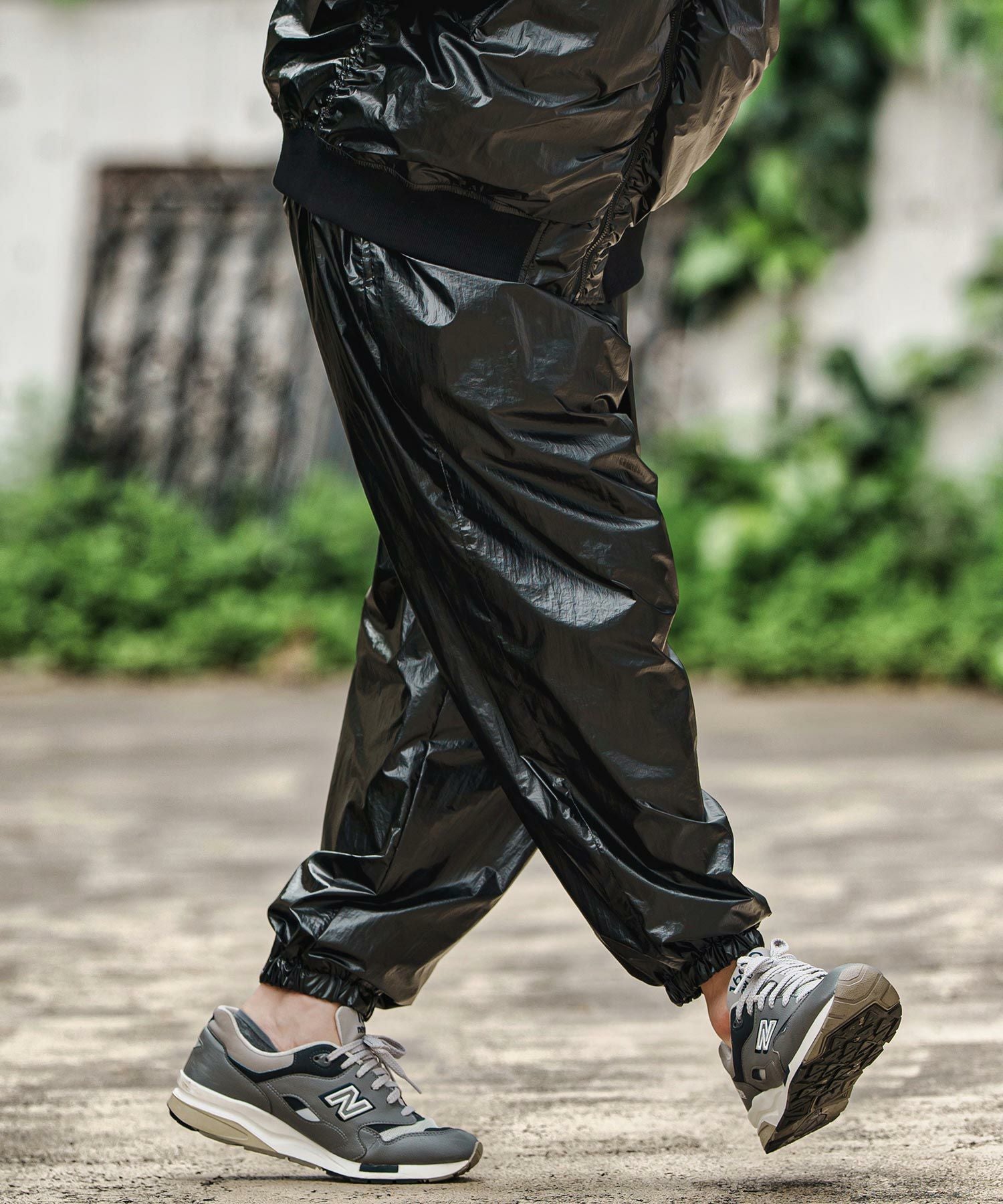 CAMBIO(カンビオ)】Metallic Coating Jogger Pants ジョガーパンツ(MIU
