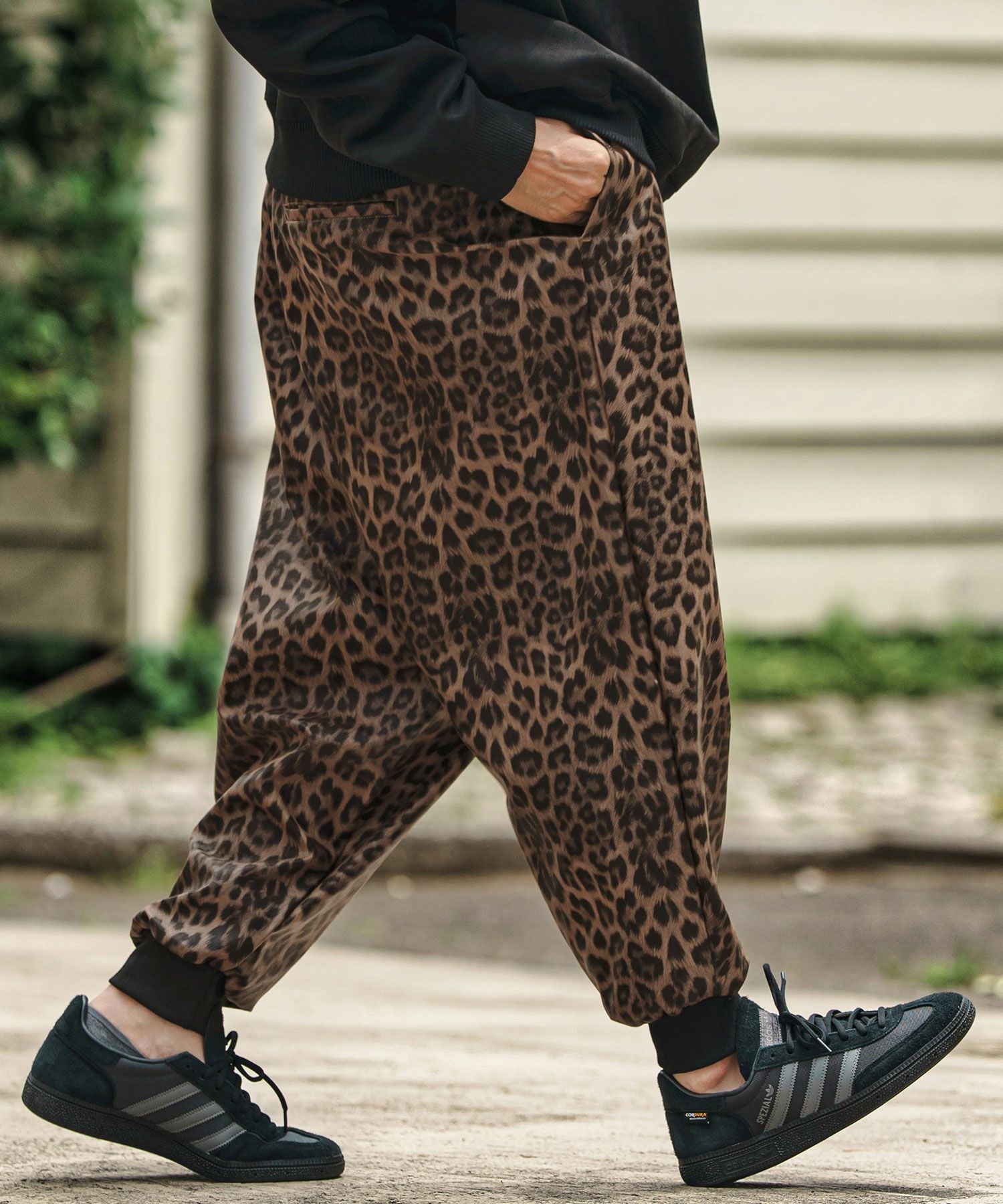 黒豹 CAMBIO(カンビオ)】Leopard Synthetic Leather Jogger Pants レザー