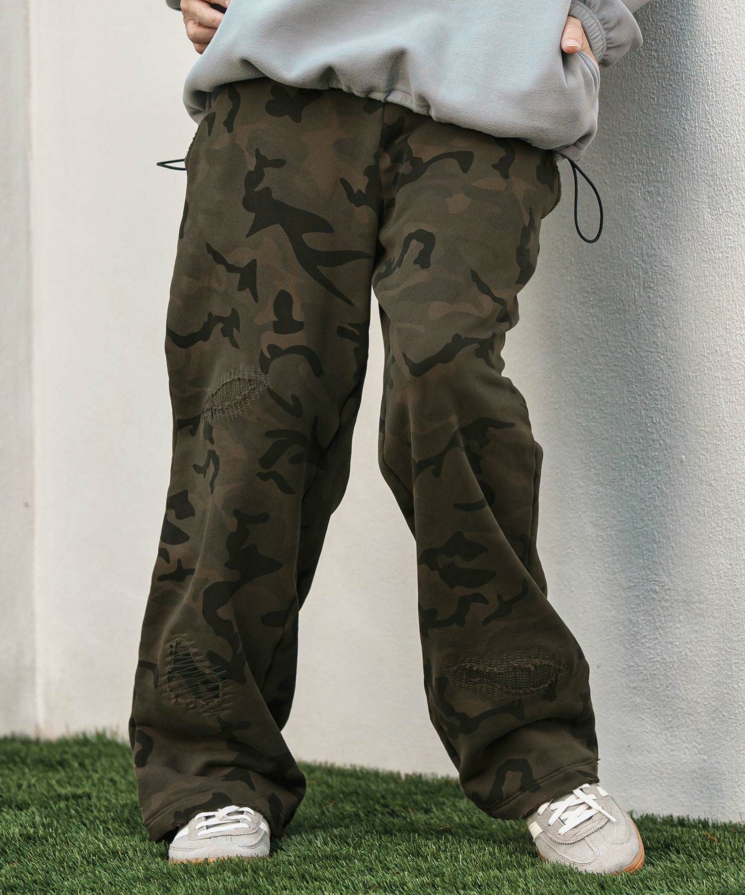 50%OFF【CAMBIO(カンビオ)】Used Like Camouflage Sweat Wide Straight
