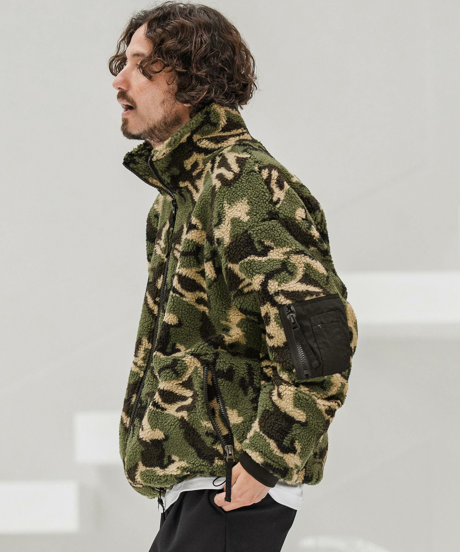 CAMBIO(カンビオ)】Camouflage Sheep Like Boa Jacket ボアジャケット