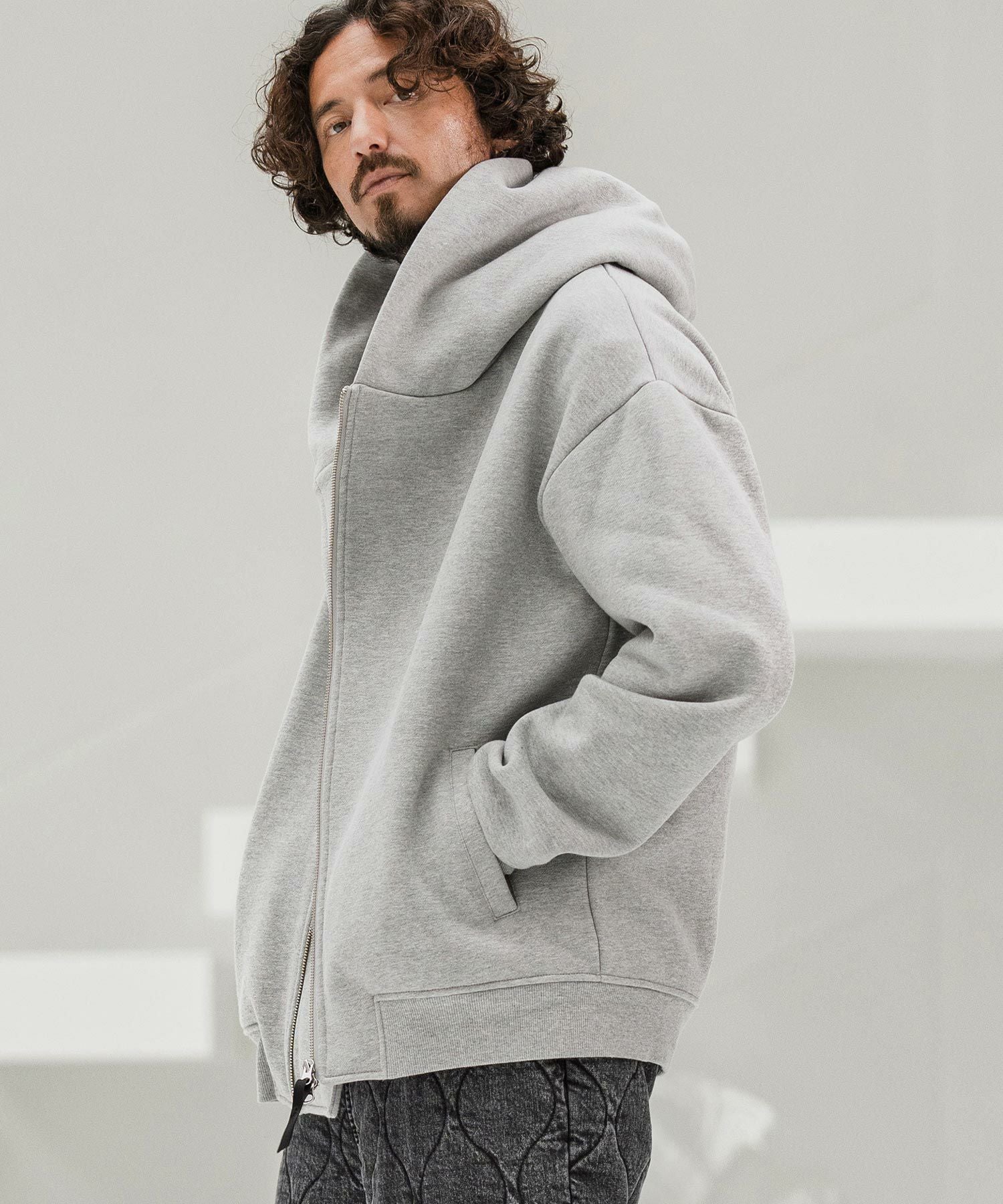 CAMBIO(カンビオ)】Brushed Lining Sweat Diagonal Zipper Design