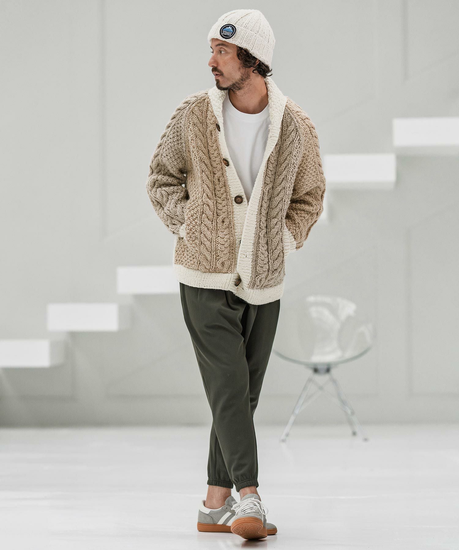 CAMBIO(カンビオ)】【HIMALAYAN CLIMBERS HAND-KNIT別注】手編み色