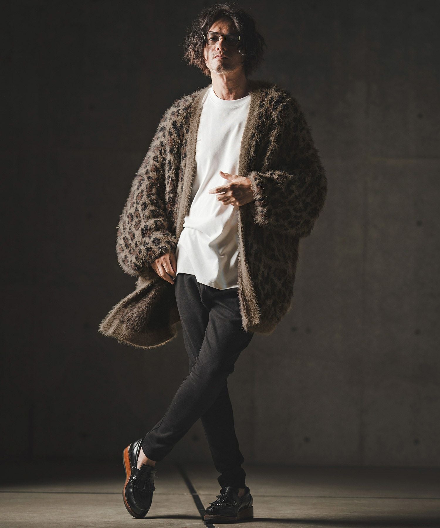 GLIMCLAP(グリムクラップ）　ニットロングカーディガン　ブラック GLIMCLAP(グリムクラップ)】Minimai detail cardigan -Feather yarn