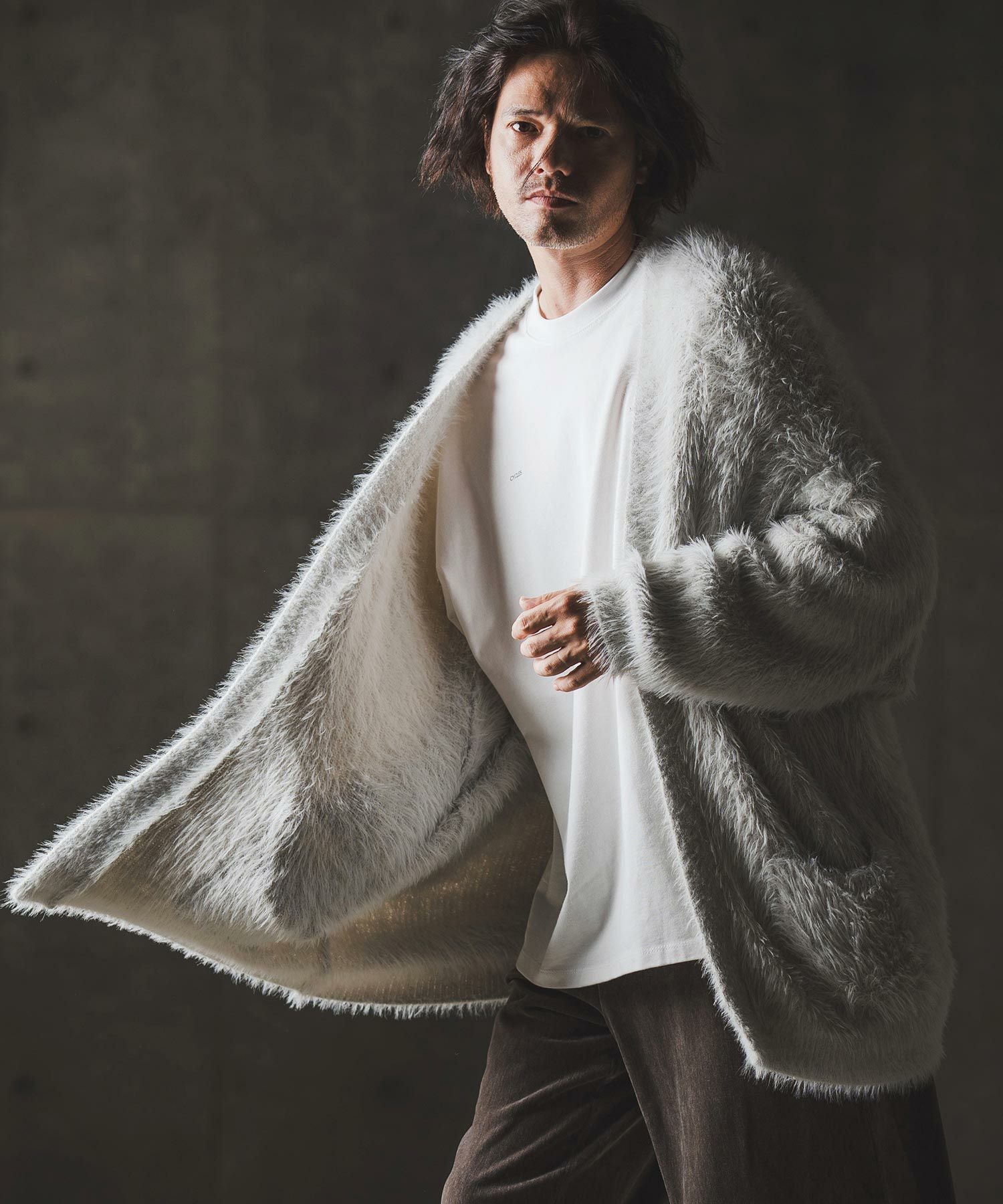 GLIMCLAP(グリムクラップ)】Minimai detail cardigan -Feather yarn