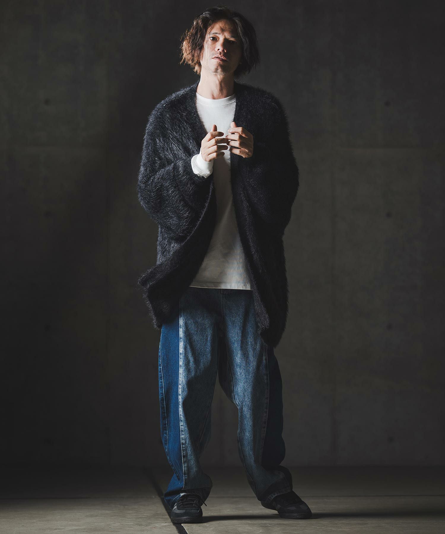 GLIMCLAP(グリムクラップ）　ニットロングカーディガン　ブラック GLIMCLAP(グリムクラップ)】Minimai detail cardigan -Leopard feather