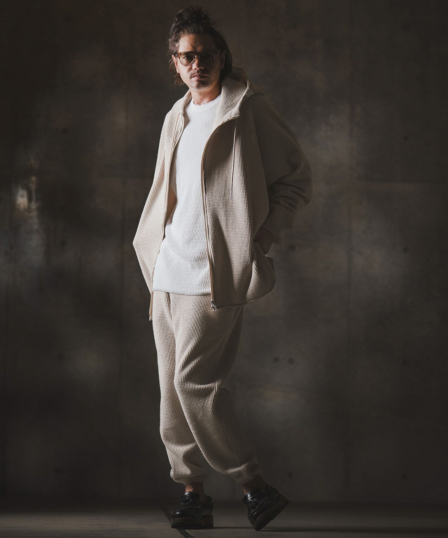 GLIMCLAP(グリムクラップ)】Zip-up hoodie-Soft brushed waffle fabric