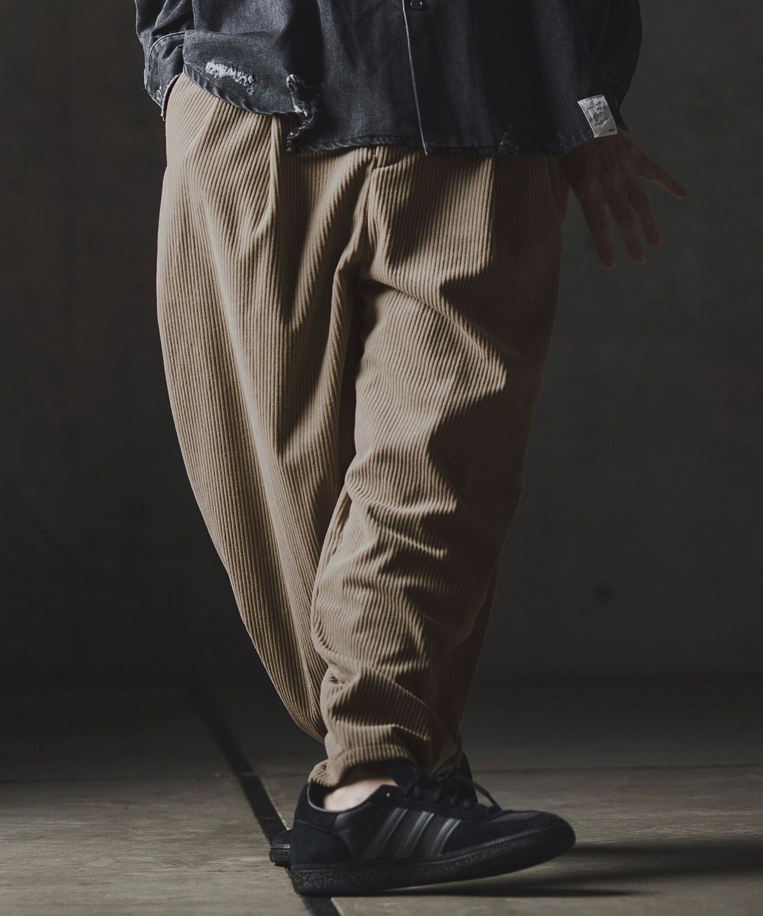 GLIMCLAP(グリムクラップ)】Balloon wide pants-Wide-wale corduroy