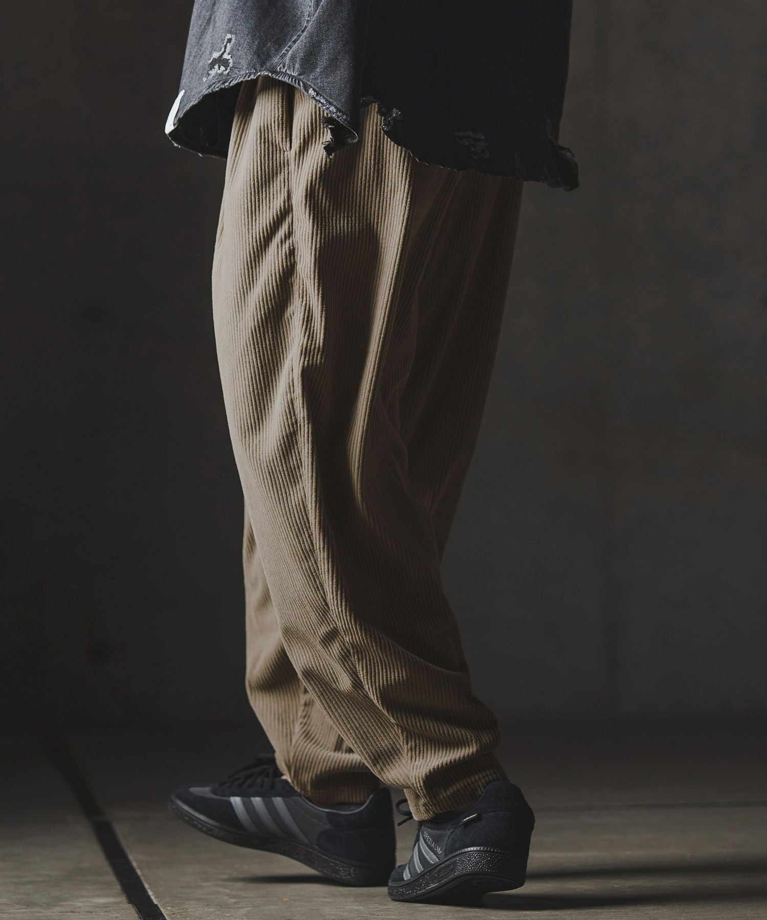 GLIMCLAP(グリムクラップ)】Balloon wide pants-Wide-wale corduroy