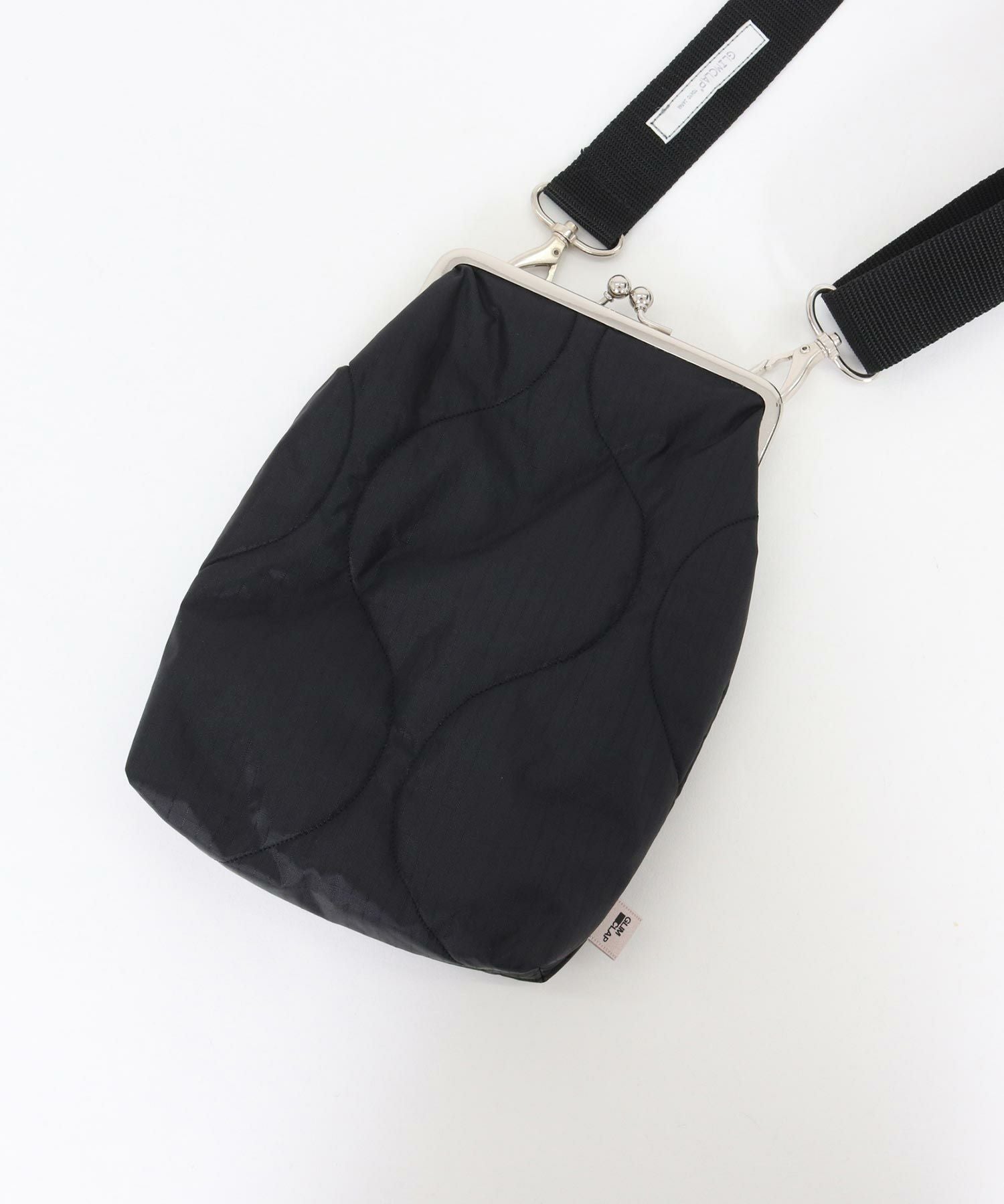 GLIMCLAP(グリムクラップ)】Clasp design mini bag-Wave quilt fabric