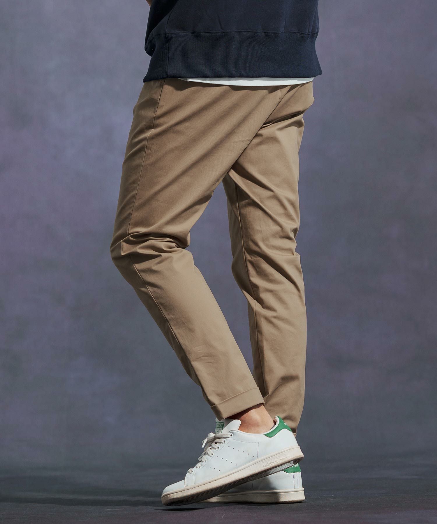 Jih Nunc(ジーヌンク)】ストレッチタックスリムテーパードチノパンツ