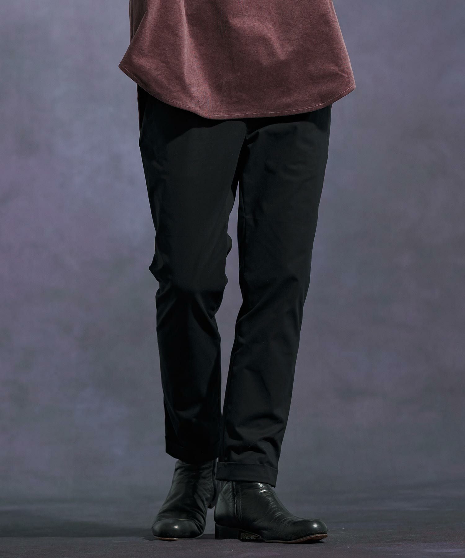 Jih Nunc(ジーヌンク)】ストレッチタックスリムテーパードチノパンツ