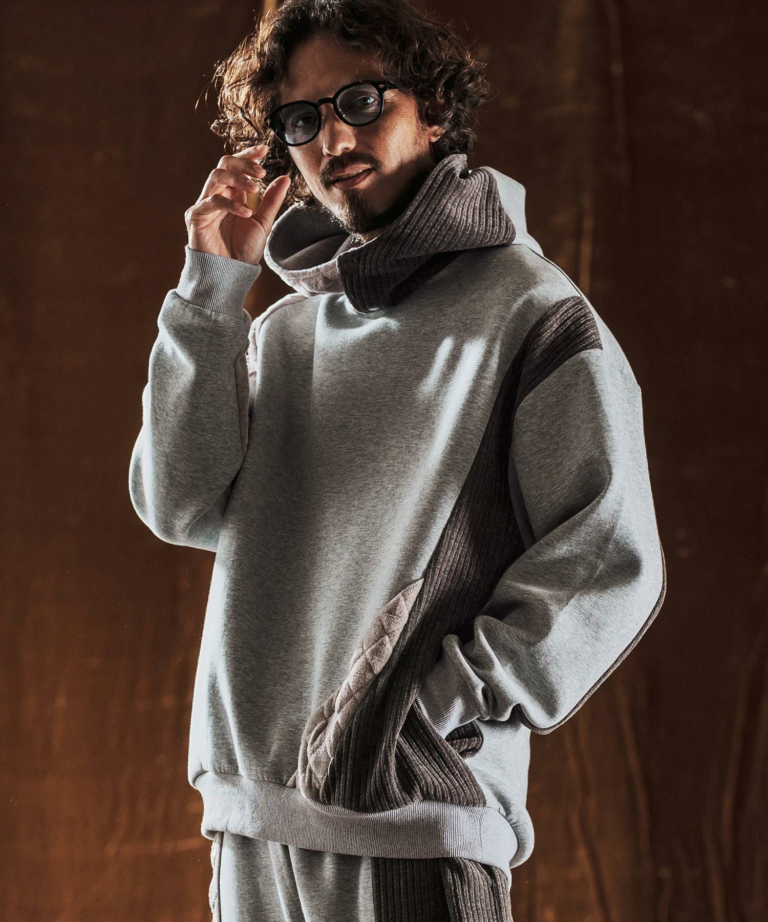 あい　RADIANTArtdesign hoodie チャコール　ベージュ ANGENEHM(アンゲネーム)】Switching Design Oversized Hoodie プル