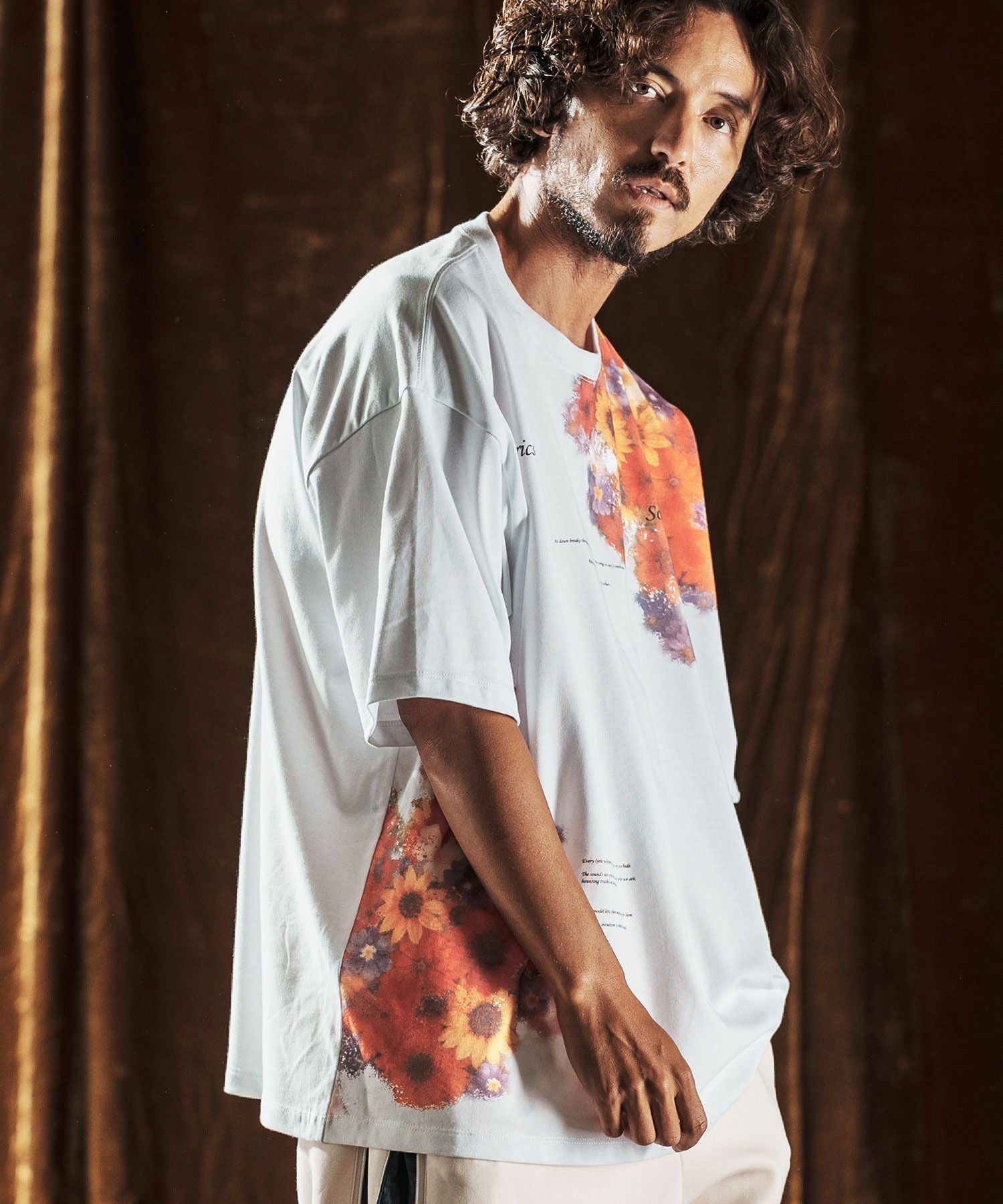 ANGENEHM(アンゲネーム)】Printed T-shirt -Botanical Art- Tシャツ