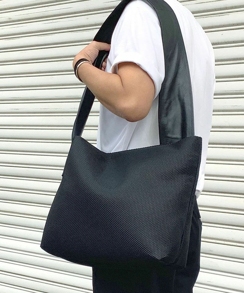 LESS DESIGN(レスデザイン)】【予約販売ご注文から1ヶ月後出荷
