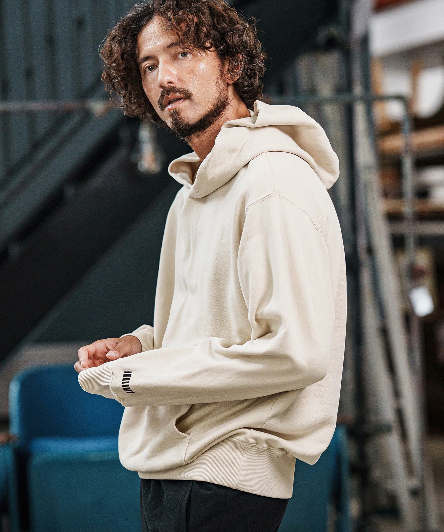felkod(フィルコッド)】Pigment Dyed Barcode Embroidered Sweat Parka